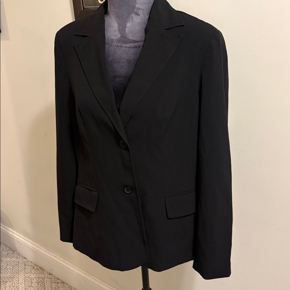 East 5th Women’s Black Blazer
